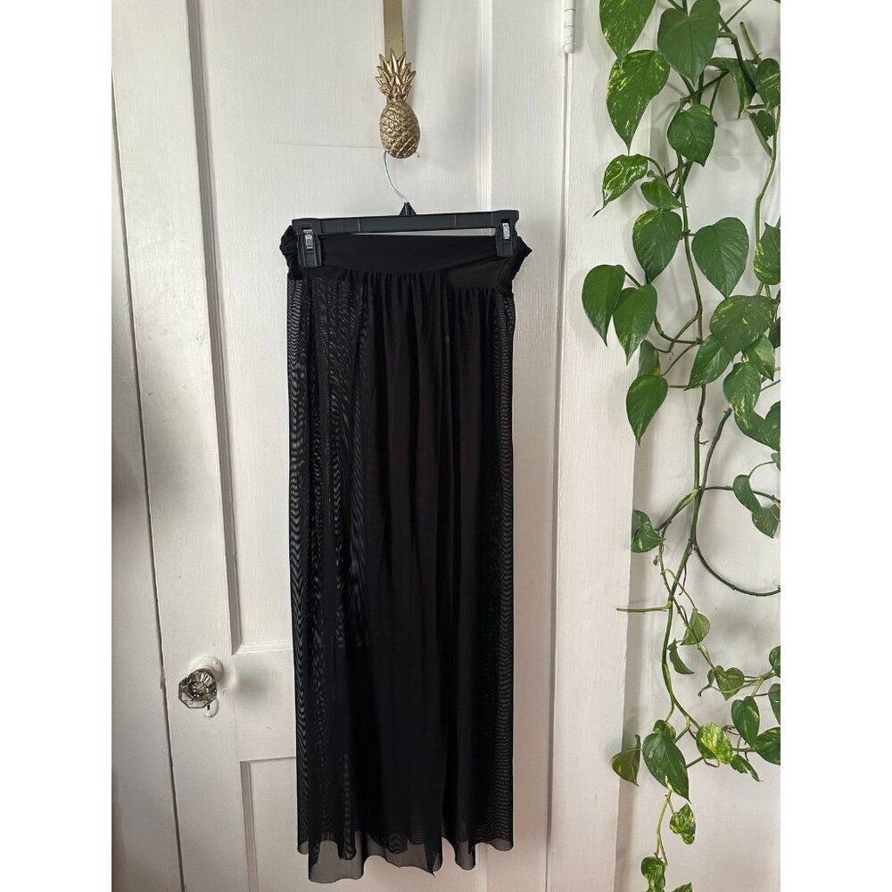 Women’s size medium black mesh skirt